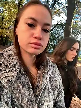 Snapshot of MayaGlow chatting on October 20, 2025, 5:08 am MayaGlow online show from October 20, 2025, 5:08 am