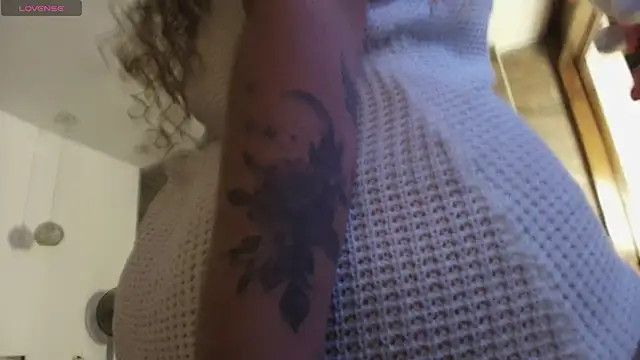 Snapshot of Rosee_smith_ chatting on May 30, 2026, 2:30 am Rosee smith online show from May 30, 2026, 2:30 am