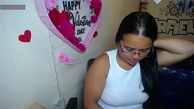 Snapshot of Miss__kendra_ chatting on May 8, 2026, 11:37 am Miss kendra online show from May 8, 2026, 11:37 am