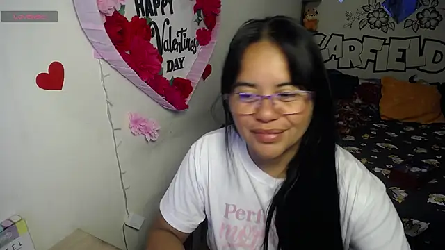 Miss  kendra  online show from May 20, 2026, 11:38 am