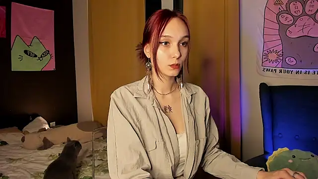 Snapshot of Aurisinst chatting on October 11, 2025, 9:13 pm Aurisinst online show from October 11, 2025, 9:13 pm