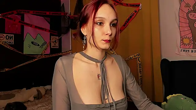 Snapshot of Aurisinst chatting on October 21, 2025, 8:20 pm Aurisinst online show from October 21, 2025, 8:20 pm