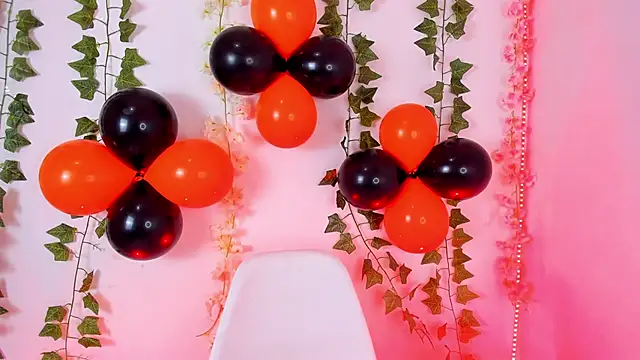 Snapshot of LucieAngels chatting on October 31, 2025, 2:29 pm LucieAngels online show from October 31, 2025, 2:29 pm