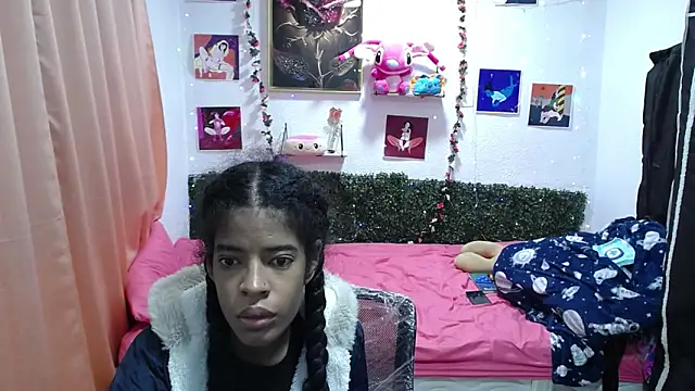 thianahorny online show from April 27, 2026, 12:36 pm