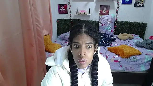 Snapshot of thianahorny chatting on June 6, 2026, 11:59 am thianahorny online show from June 6, 2026, 11:59 am