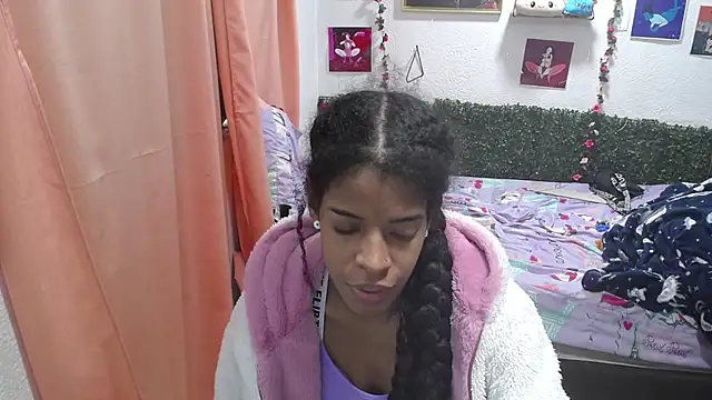 Snapshot of thianahorny chatting on June 9, 2026, 1:01 pm thianahorny online show from June 9, 2026, 1:01 pm