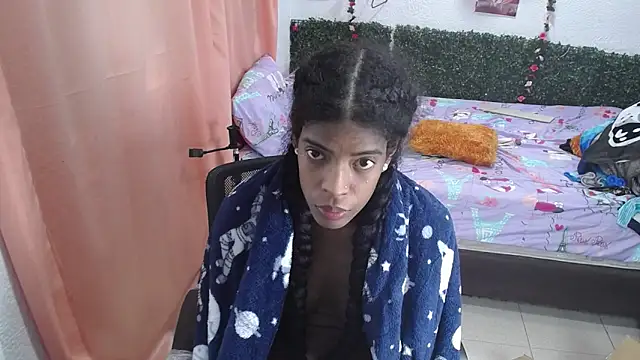 Snapshot of thianahorny chatting on June 10, 2026, 3:22 pm thianahorny online show from June 10, 2026, 3:22 pm