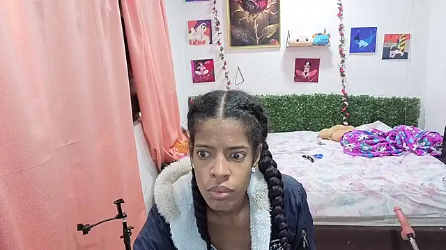 Snapshot of thianahorny chatting on June 25, 2026, 12:42 pm thianahorny online show from June 25, 2026, 12:42 pm
