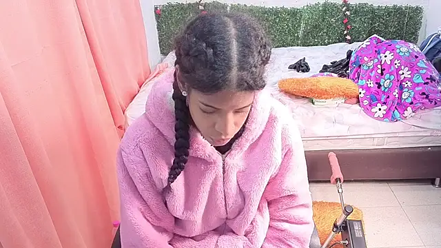 Snapshot of thianahorny chatting on July 4, 2026, 12:22 pm thianahorny online show from July 4, 2026, 12:22 pm