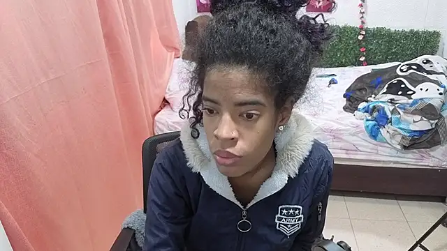 Snapshot of thianahorny chatting on July 17, 2026, 1:07 pm thianahorny online show from July 17, 2026, 1:07 pm