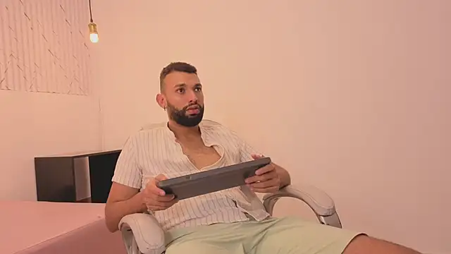 Snapshot of onlymen2025 chatting on November 20, 2025, 7:35 pm onlymen2025 online show from November 20, 2025, 7:35 pm