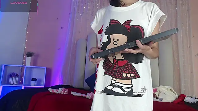 SweetRenata  online show from January 9, 2026, 11:24 am