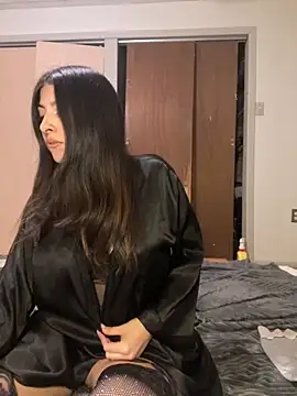 Snapshot of Bri_Starr chatting on November 8, 2025, 9:53 am Bri Starr online show from November 8, 2025, 9:53 am