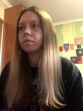 LunaVirelle online show from November 22, 2025, 1:54 pm