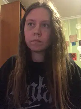 LunaVirelle online show from April 30, 2026, 7:42 pm