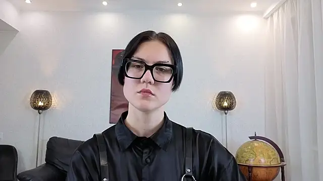 Marie Fitch online show from May 4, 2026, 12:39 am