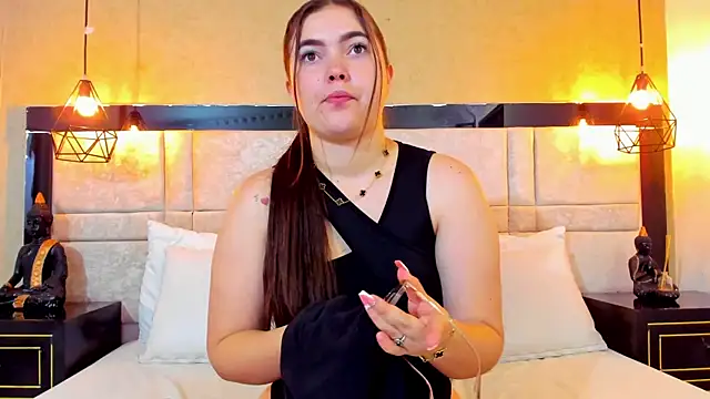 Snapshot of RousseWalker chatting on November 6, 2025, 12:28 pm RousseWalker online show from November 6, 2025, 12:28 pm