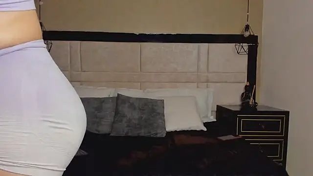 Snapshot of RousseWalker chatting on November 19, 2025, 11:54 am RousseWalker online show from November 19, 2025, 11:54 am