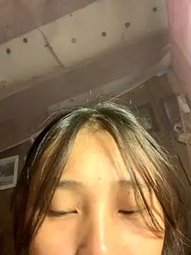 Snapshot of Han-han123 chatting on October 28, 2025, 2:04 am Han-han123 online show from October 28, 2025, 2:04 am