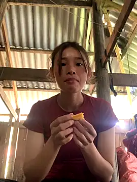 Snapshot of Han-han123 chatting on October 29, 2025, 2:14 am Han-han123 online show from October 29, 2025, 2:14 am