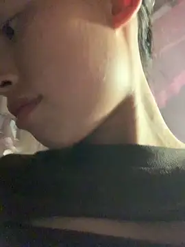 Snapshot of Han-han123 chatting on November 13, 2025, 10:19 pm Han-han123 online show from November 13, 2025, 10:19 pm