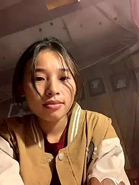 Snapshot of Han-han123 chatting on November 14, 2025, 7:23 pm Han-han123 online show from November 14, 2025, 7:23 pm