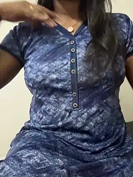 Snapshot of Tamilmallu-duskygirl03 chatting on November 12, 2025, 7:13 pm Tamilmallu-duskygirl03 online show from November 12, 2025, 7:13 pm