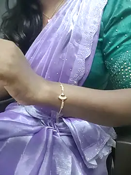 Snapshot of Tamilmallu-duskygirl03 chatting on November 24, 2025, 5:45 pm Tamilmallu-duskygirl03 online show from November 24, 2025, 5:45 pm