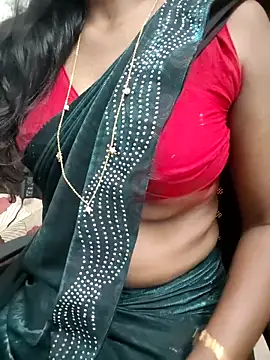 Snapshot of Tamilmallu-duskygirl03 chatting on June 8, 2026, 7:09 am Tamilmallu-duskygirl03 online show from June 8, 2026, 7:09 am