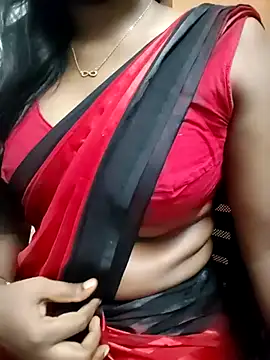 Snapshot of Tamilmallu-duskygirl03 chatting on June 10, 2026, 5:45 pm Tamilmallu-duskygirl03 online show from June 10, 2026, 5:45 pm