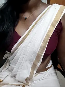 Snapshot of Tamilmallu-duskygirl03 chatting on June 15, 2026, 11:56 am Tamilmallu-duskygirl03 online show from June 15, 2026, 11:56 am