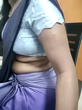 Snapshot of Tamilmallu-duskygirl03 chatting on June 16, 2026, 4:48 am Tamilmallu-duskygirl03 online show from June 16, 2026, 4:48 am