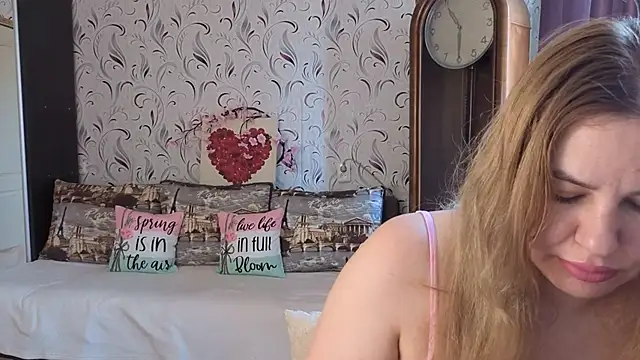 Snapshot of Passion-Blondy chatting on June 26, 2026, 10:08 am Passion-Blondy online show from June 26, 2026, 10:08 am