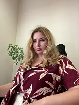 Snapshot of Passion-Blondy chatting on July 14, 2026, 8:30 am Passion-Blondy online show from July 14, 2026, 8:30 am
