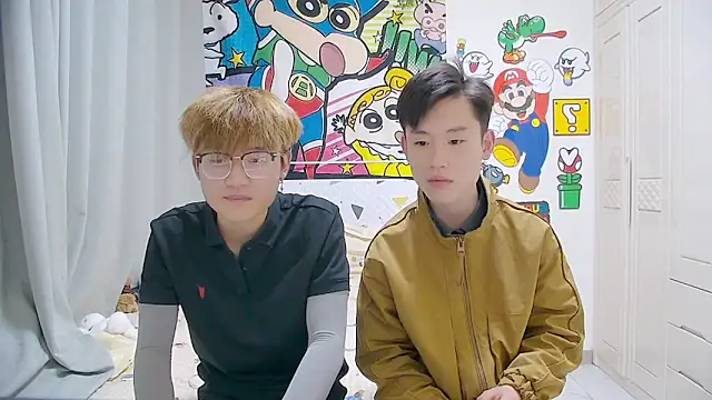 KK-cuteboy online show from April 20, 2026, 12:52 pm