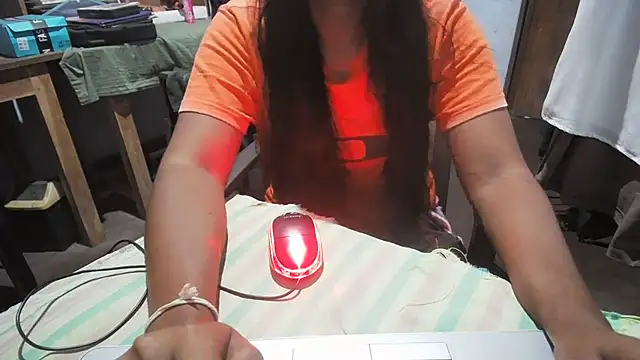 Nora-2003 online show from July 28, 2026, 3:43 pm