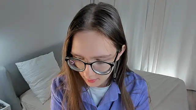 Snapshot of AiFusch chatting on October 22, 2025, 8:47 am AiFusch online show from October 22, 2025, 8:47 am