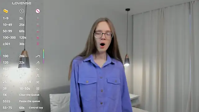 Snapshot of AiFusch chatting on November 13, 2025, 8:35 am AiFusch online show from November 13, 2025, 8:35 am