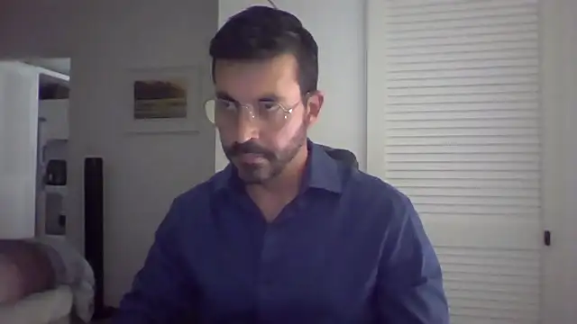 Snapshot of DrDreAu chatting on October 31, 2025, 3:51 am DrDreAu online show from October 31, 2025, 3:51 am