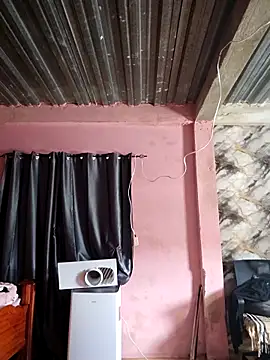 Snapshot of dreamerrrrr1 chatting on November 6, 2025, 2:07 pm dreamerrrrr1 online show from November 6, 2025, 2:07 pm