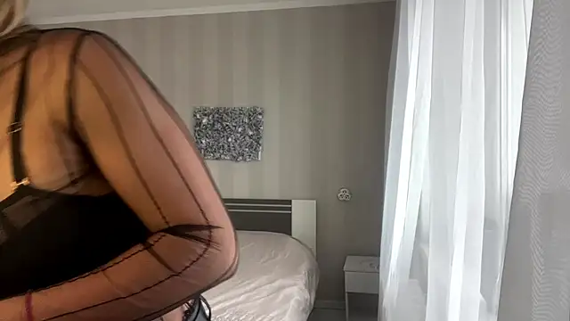 Snapshot of JadeExxa chatting on November 4, 2025, 8:46 am JadeExxa online show from November 4, 2025, 8:46 am