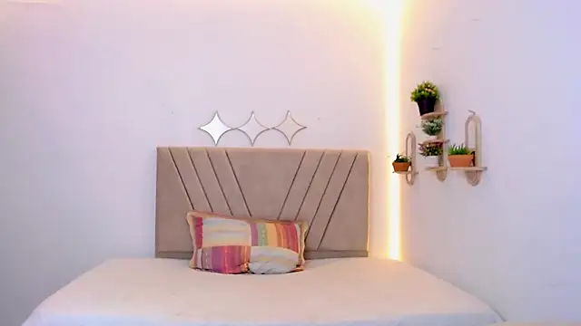 zara cute online show from May 1, 2026, 12:21 pm