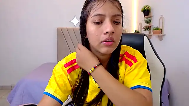 Snapshot of zara_cute chatting on June 27, 2026, 12:22 pm zara cute online show from June 27, 2026, 12:22 pm