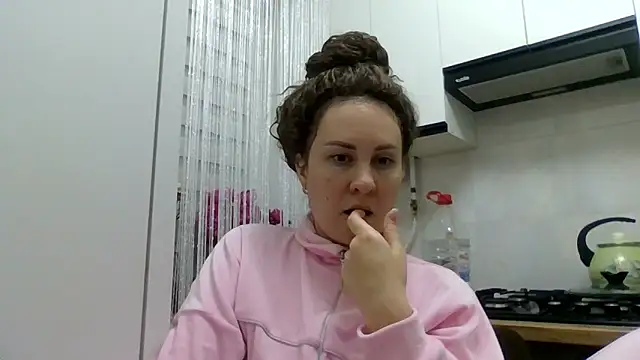 Snapshot of MeadowEyes chatting on May 31, 2026, 7:37 pm MeadowEyes online show from May 31, 2026, 7:37 pm