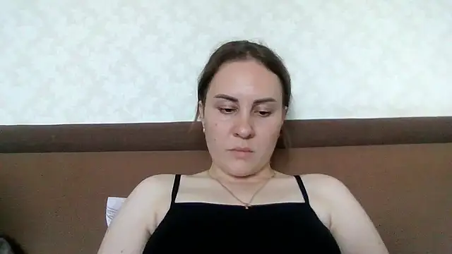 Snapshot of MeadowEyes chatting on June 17, 2026, 3:02 pm MeadowEyes online show from June 17, 2026, 3:02 pm