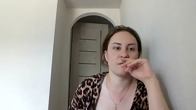 MeadowEyes online show from July 14, 2026, 12:00 pm