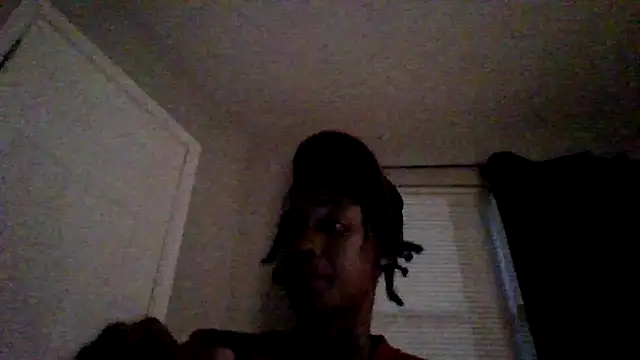 Snapshot of dezzidavill chatting on June 10, 2026, 1:39 am dezzidavill online show from June 10, 2026, 1:39 am