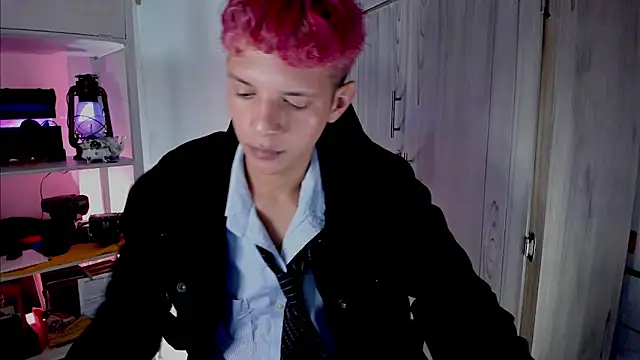 tylernova online show from November 21, 2025, 11:58 pm