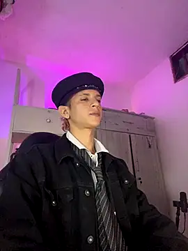 tylernova online show from December 2, 2025, 3:23 am