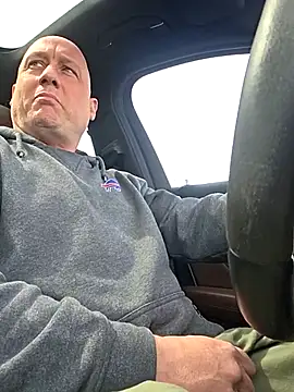 Snapshot of akstr8 chatting on March 25, 2026, 5:52 pm akstr8 online show from March 25, 2026, 5:52 pm